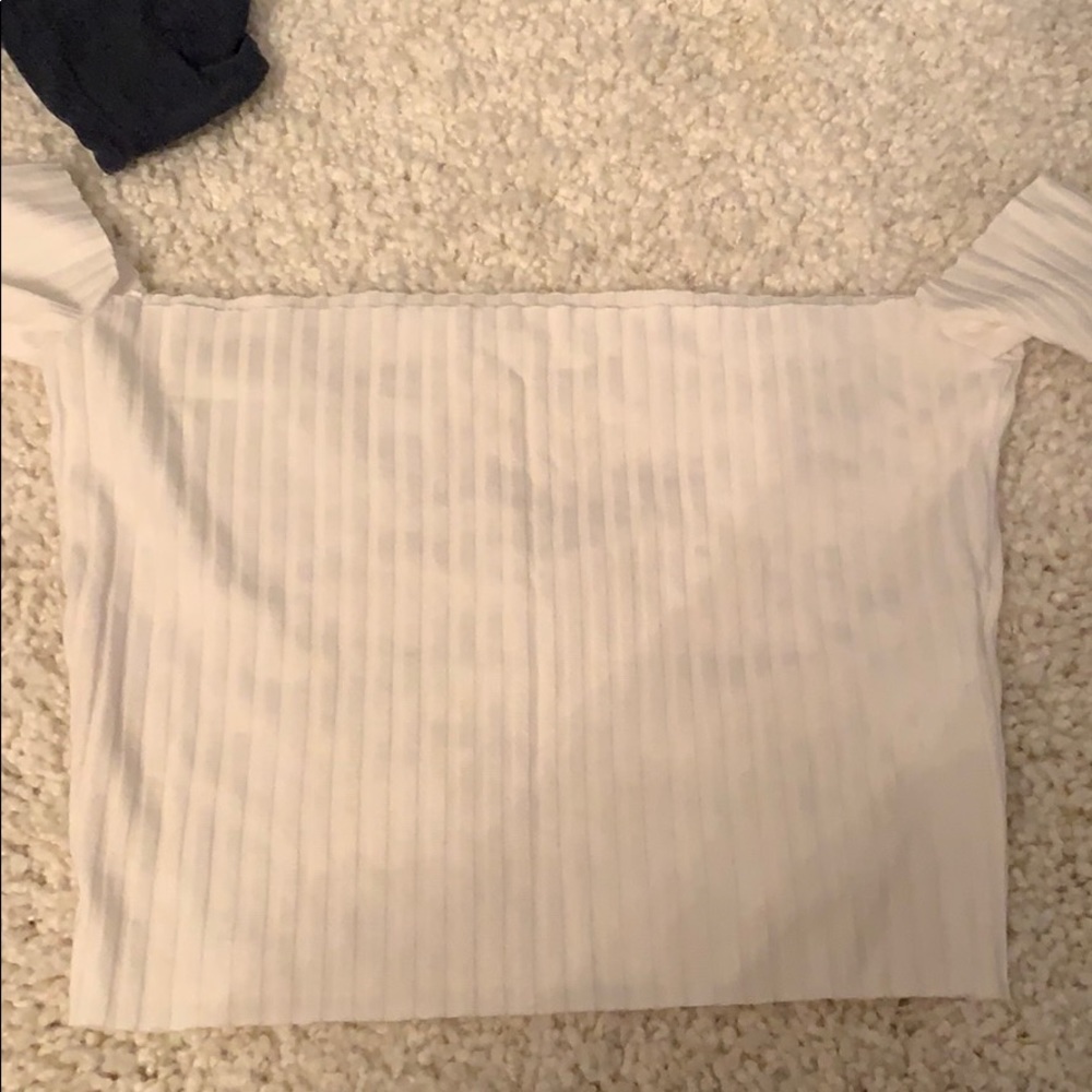 Cute off the shoulder short sleeve, also cropped